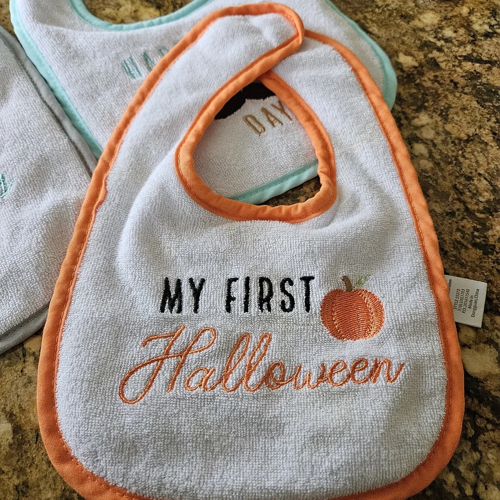 Boutique Holiday-Themed Colorful Baby Bib Set Anthropologie